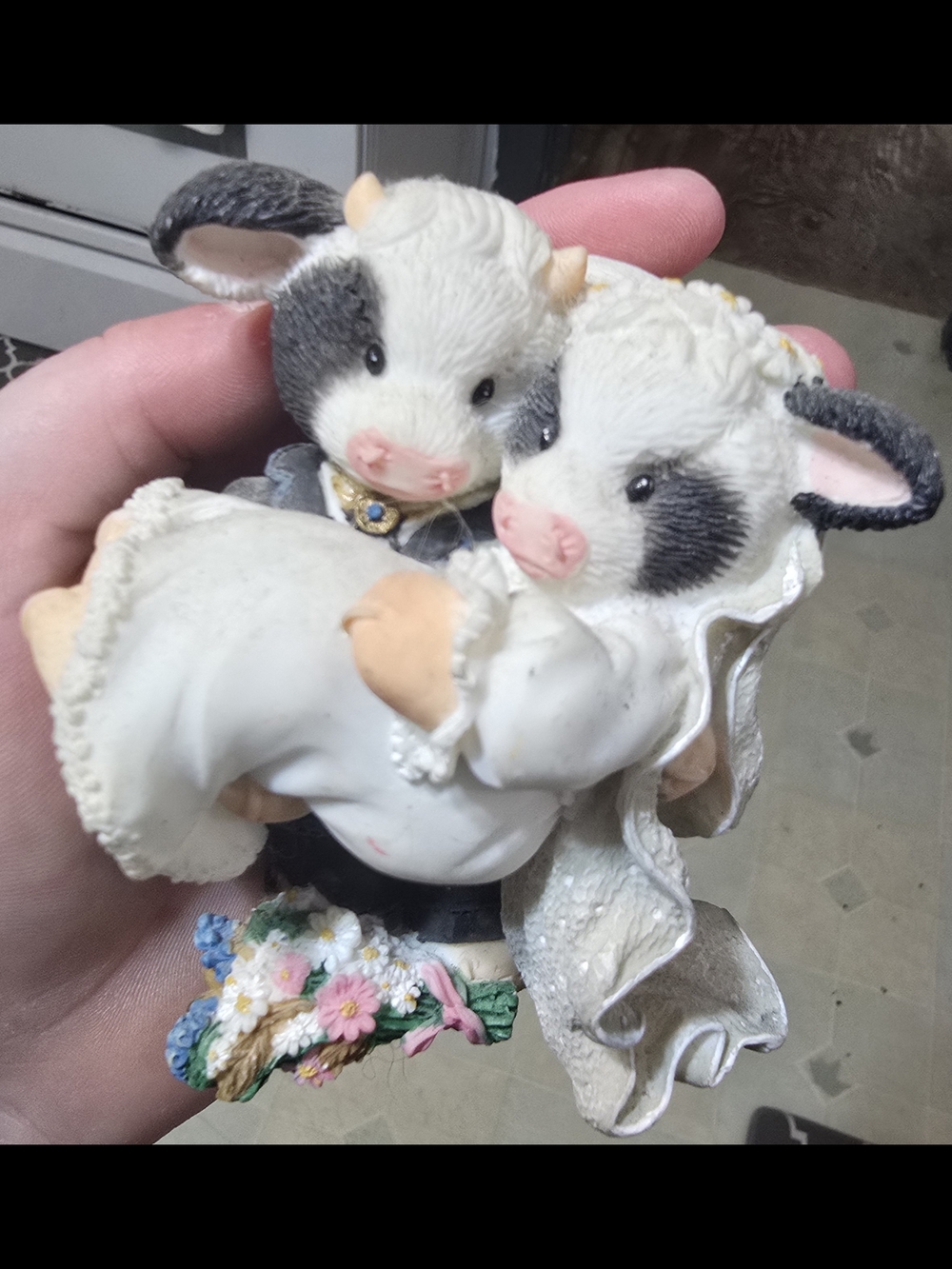 Mary Moo Moos "Ill Never Love An-Udder"